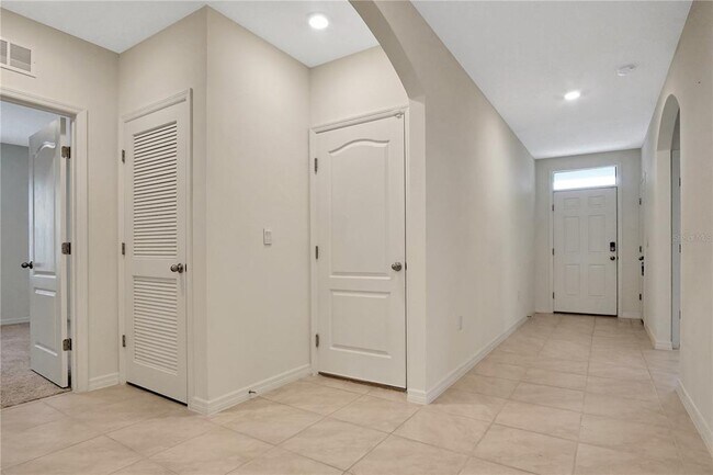 Building Photo - 538 Noble Ave