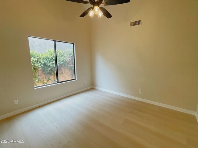 Building Photo - 319 N Riata St