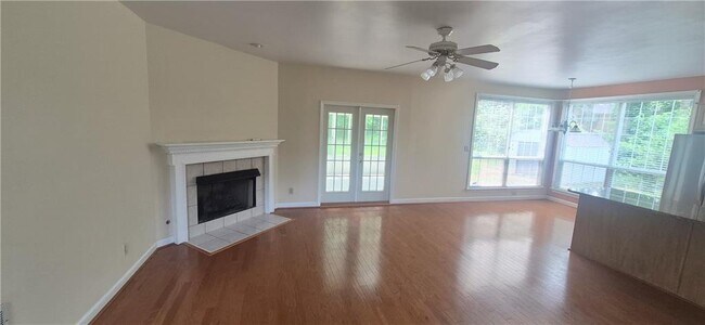 Building Photo - 4937 Chalden Ln NE