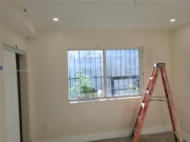 Primary Photo - 150 NE 82nd Terrace
