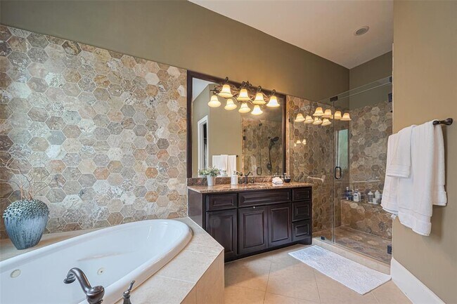 Building Photo - 3 Ivy Castle Ct