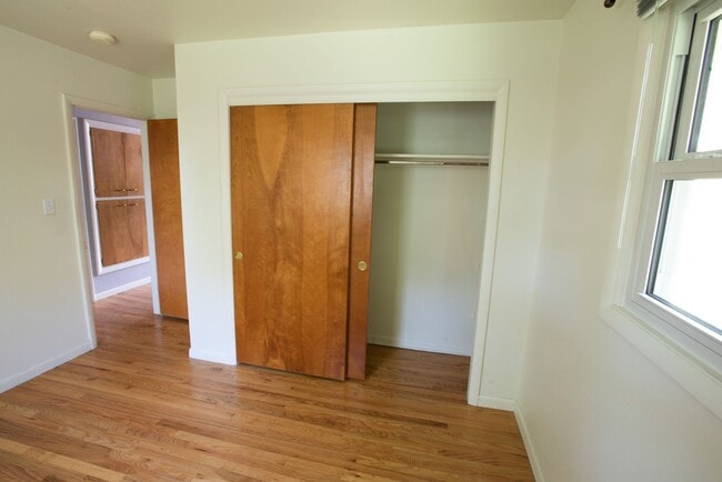 Building Photo - 1060 Briarwood Rd