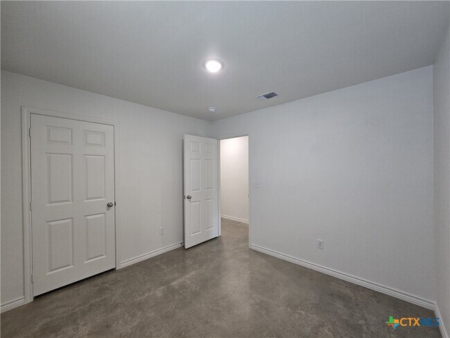 Building Photo - 2318 Zanoletti Ct
