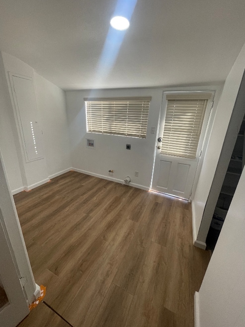 Building Photo - 12512 Broadway Ave