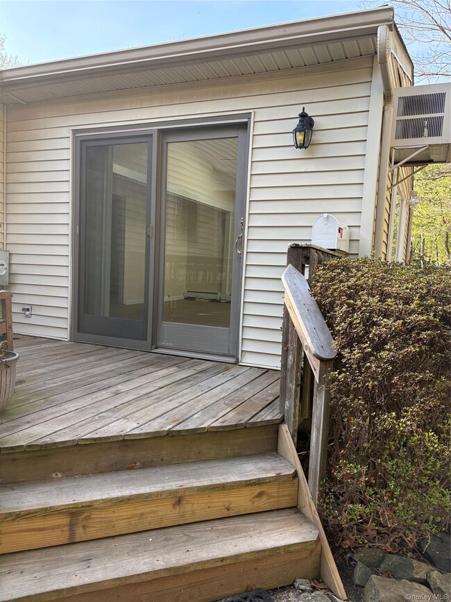 Building Photo - 54 Old Brook Rd