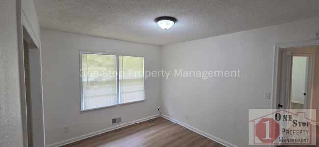 Building Photo - 2111 N 49th St