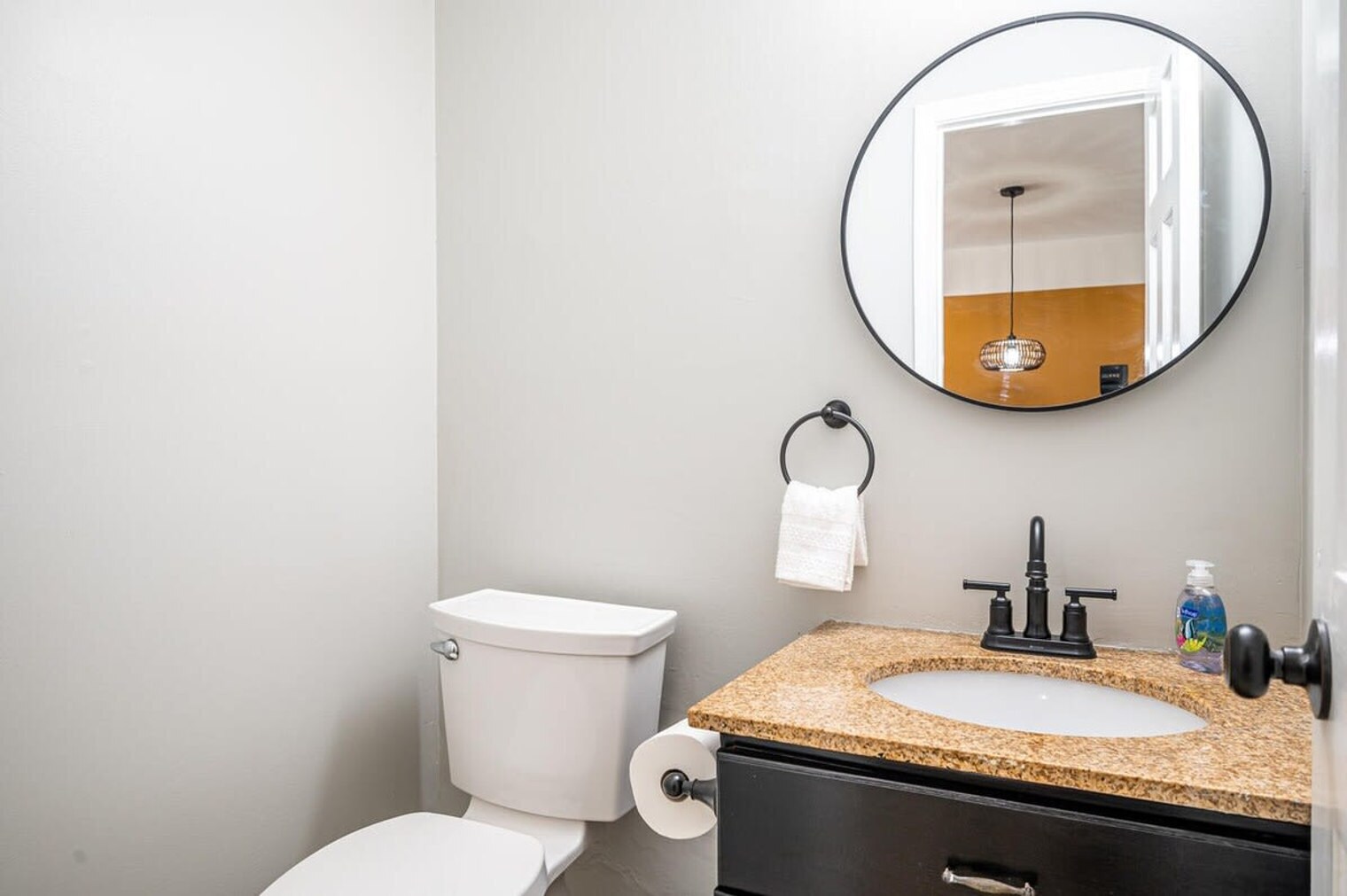 Building Photo - 1283 Sweet Pine Dr