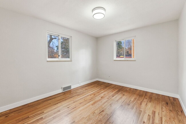 Building Photo - 4210 Balsam St