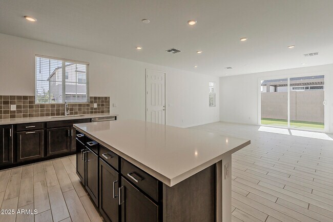 Building Photo - 2434 W Rowel Rd