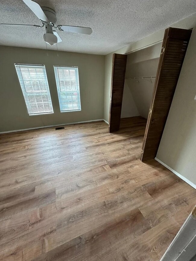 Building Photo - 5942 IL-162