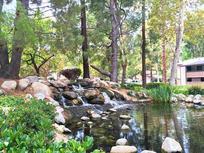 Building Photo - Spacious 1 Bedroom Unit in Pheasant Creek