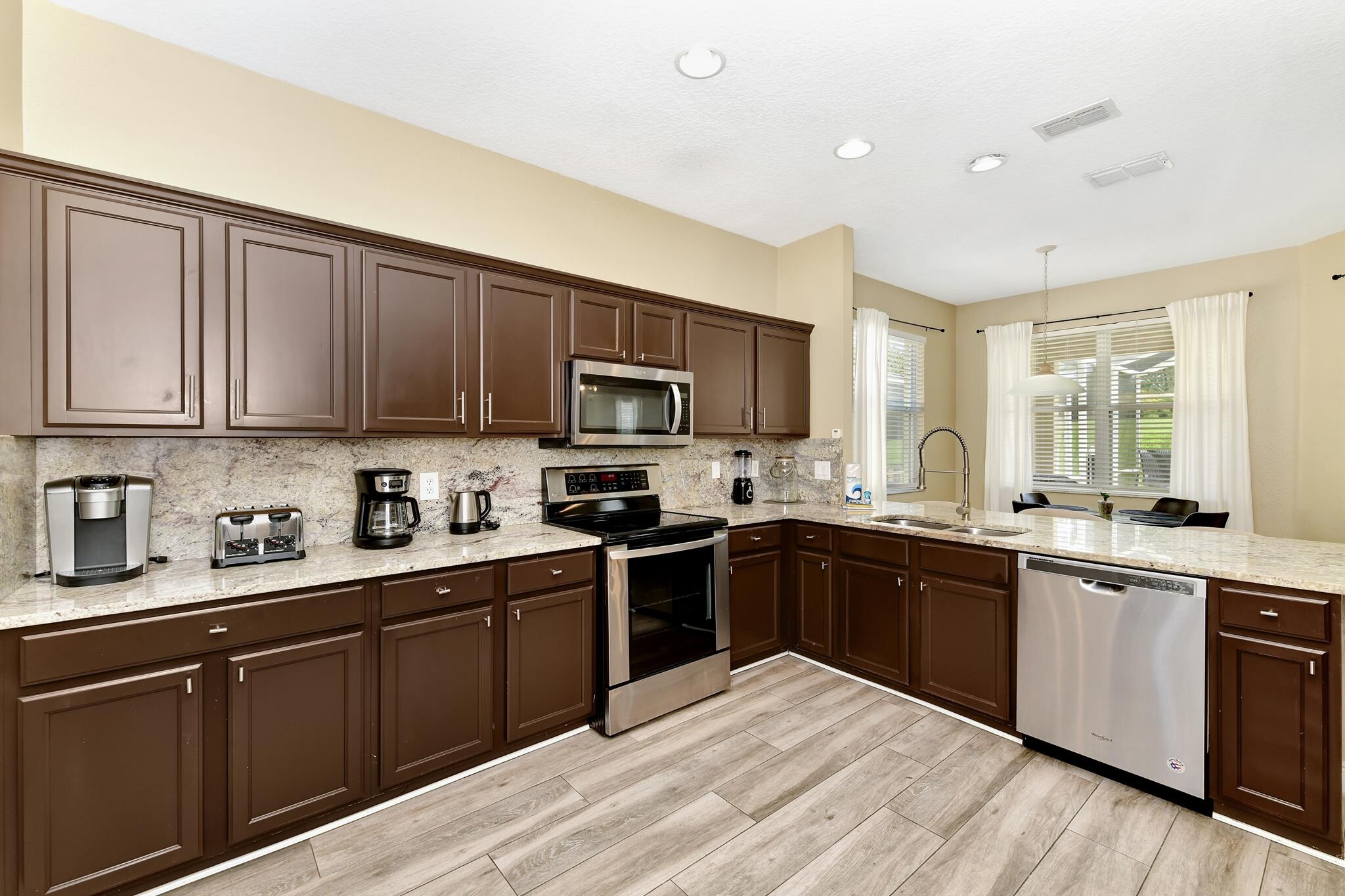 Building Photo - 118 Higher Combe Dr
