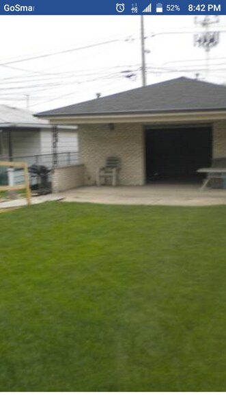 Building Photo - 6042 S Kolmar Ave