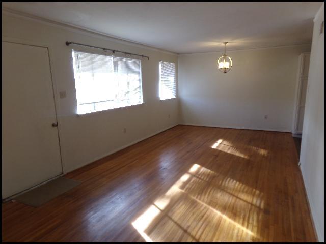 Building Photo - 408 Pickwick Ln