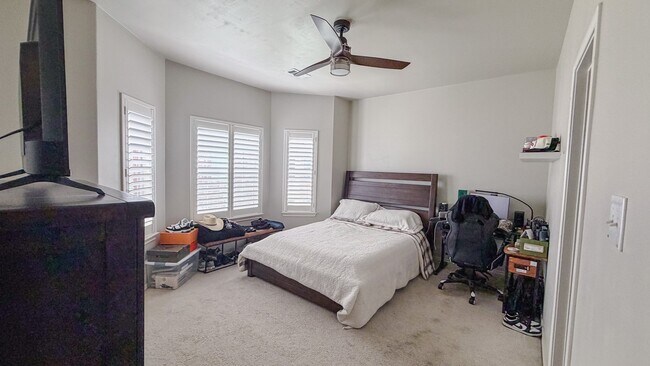 Building Photo - 1909 Kemah Village Dr