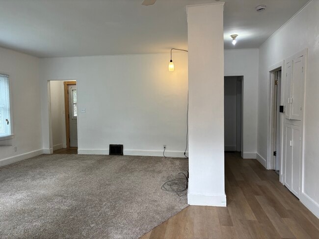 Building Photo - 317 N Monroe St