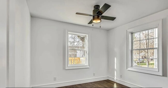 Building Photo - 1615 Cahal Ave