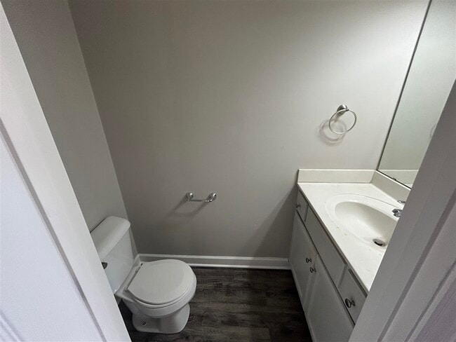 Building Photo - 273 Audley Ave