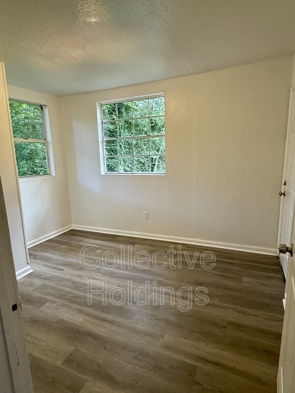 Building Photo - 7213 Naples Ave