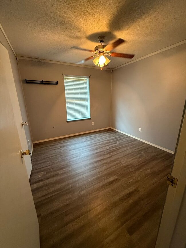 Building Photo - 1309 Grand Oak Dr