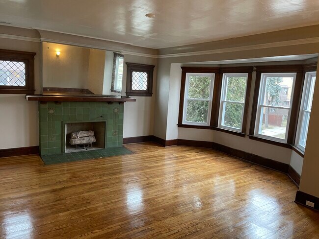Living Room - 100 Chandler St