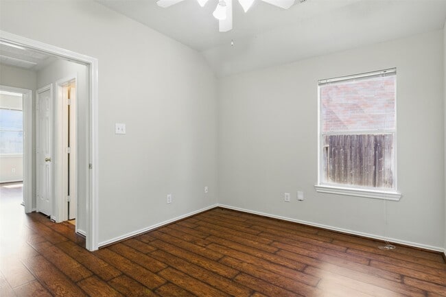 Building Photo - 4827 Claymill Ct