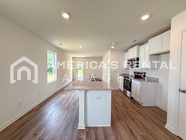 Building Photo - Coming Soon! Available to View NOW!!!