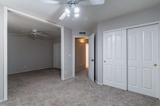 Building Photo - Stunning Tempe Home with Private Pool