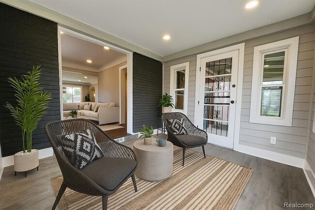 Building Photo - 15705 Juliana Ave