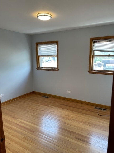 Building Photo - 4570 N Narragansett Ave