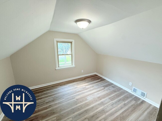 Building Photo - 4634 N 39th St