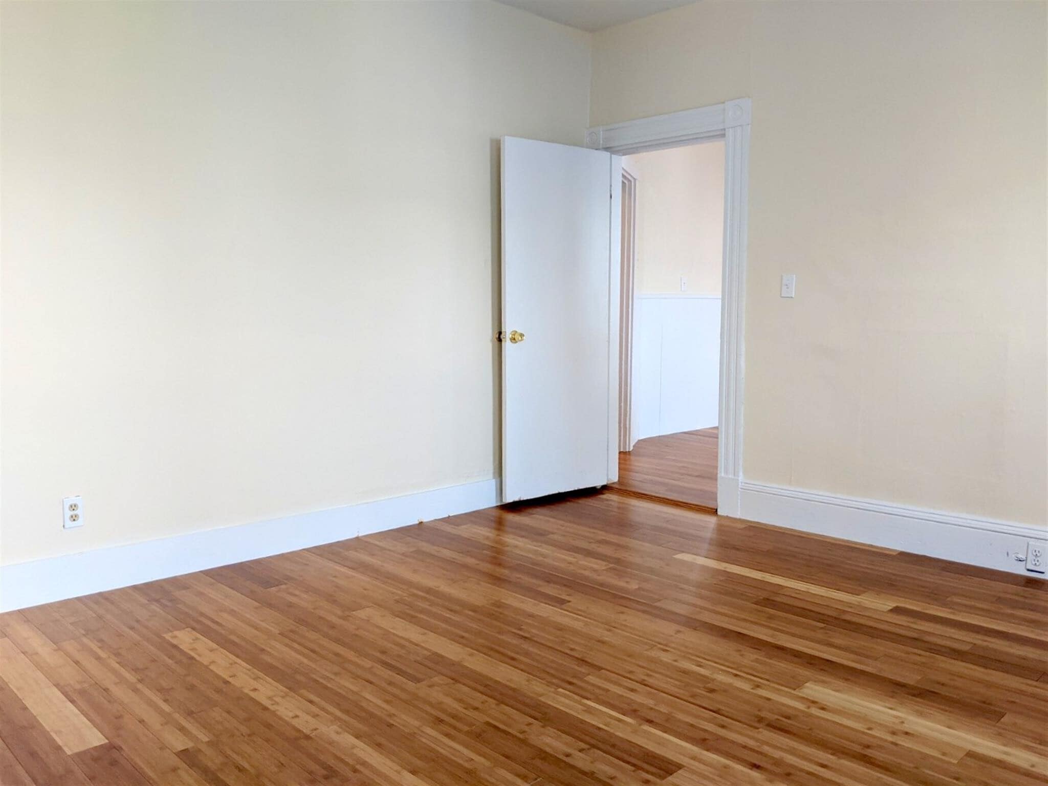 Building Photo - 21 Thorndike St