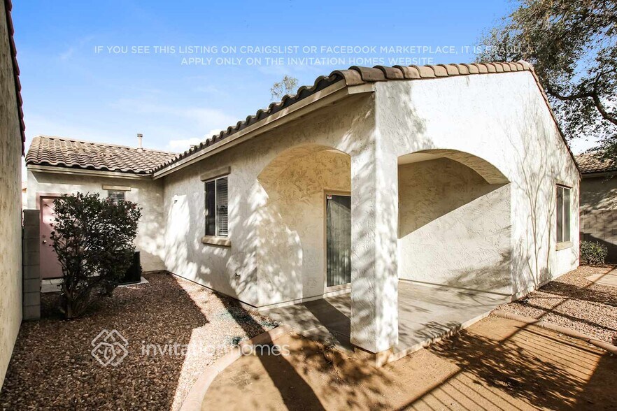 Building Photo - 7133 N 73rd Dr