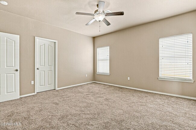 Building Photo - 7008 Faxon Dr