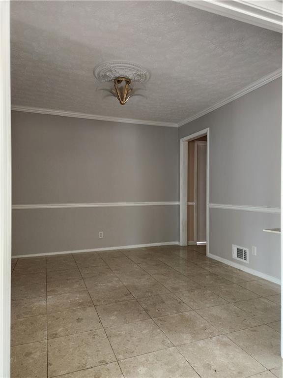 Building Photo - 3490 Pine Hill Dr