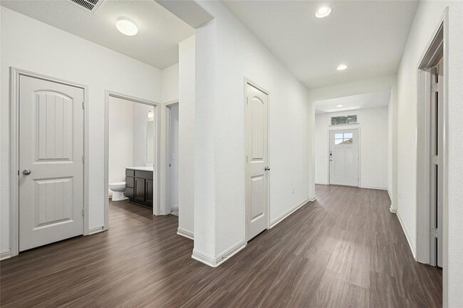 Building Photo - 18412 Calasetta Dr
