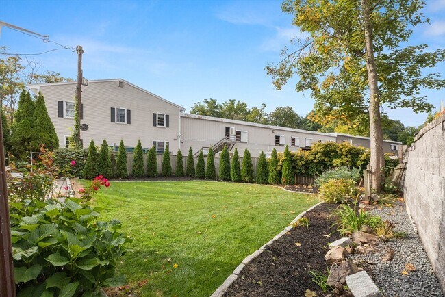 Building Photo - 2 Highland Terrace