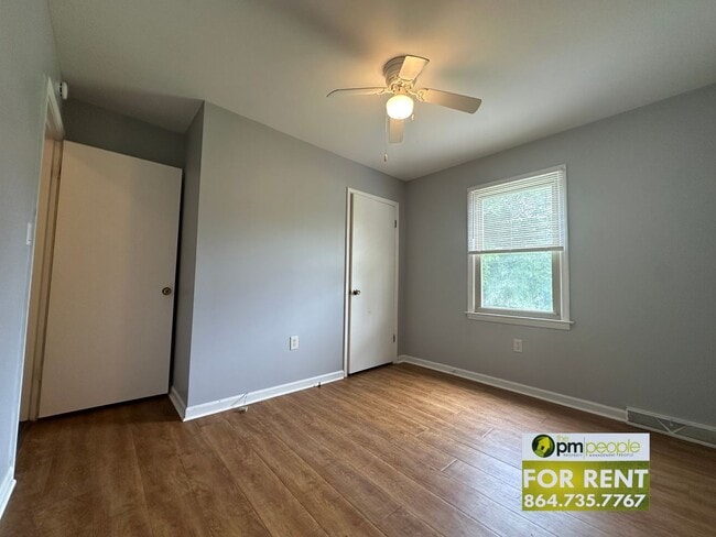 Building Photo - Newly renovated, cute Easley 3/1.5 Available!