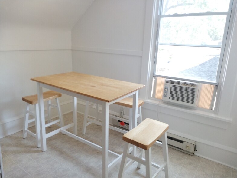 Kitchen - 410 W Columbia Ave