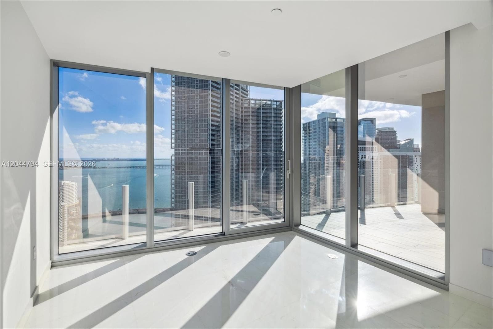 Building Photo - 300 Biscayne Boulevard Way