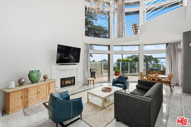 Building Photo - 11834 Pacific Coast Hwy