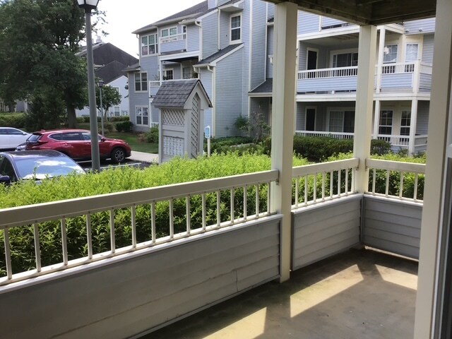 Building Photo - 304 Trinity Ct