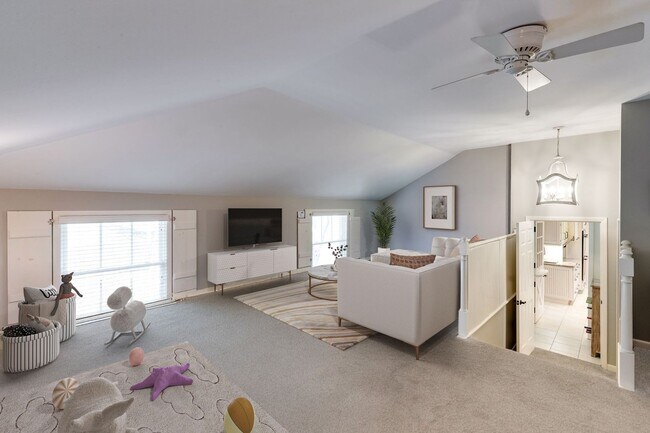 Building Photo - Shy's Hill Road Rental