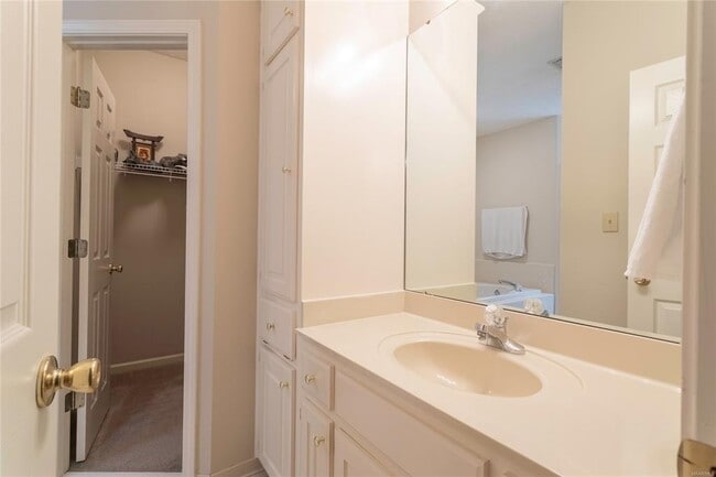 Building Photo - 1855 Brookstone Dr