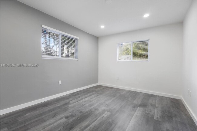 Building Photo - 26 NW 34th Terrace