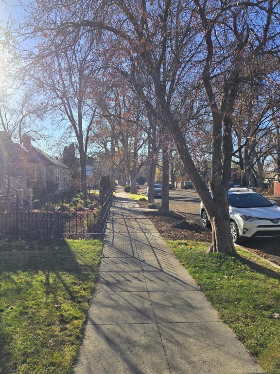 Building Photo - 1010 N 7th St