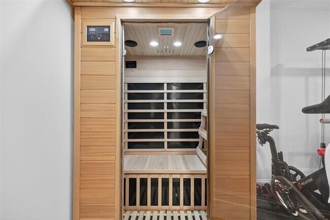 Building Photo - 345 Wiman Park Ln