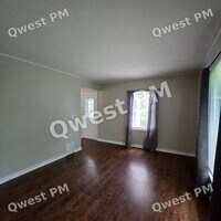 Building Photo - 1127 Eastmont Dr SE