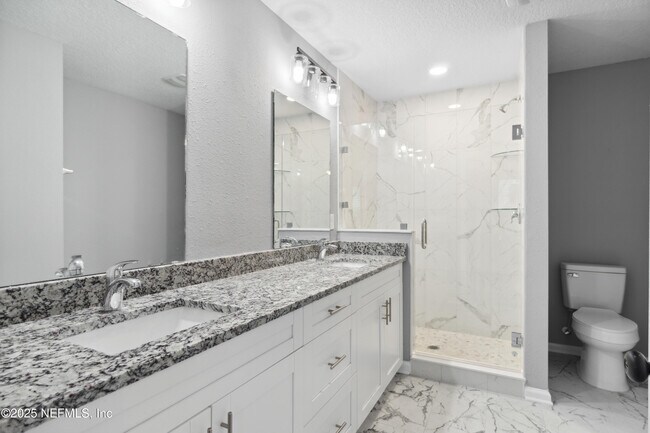 Building Photo - 3229 Lenox Ave