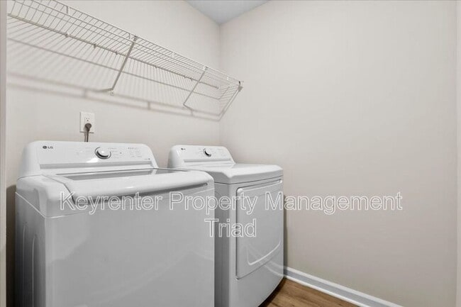 Building Photo - 1751 Mallard Dr